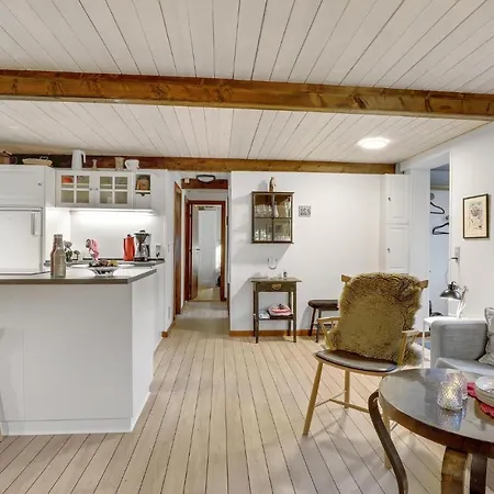 3 Bedroom Awesome In 内克瑟