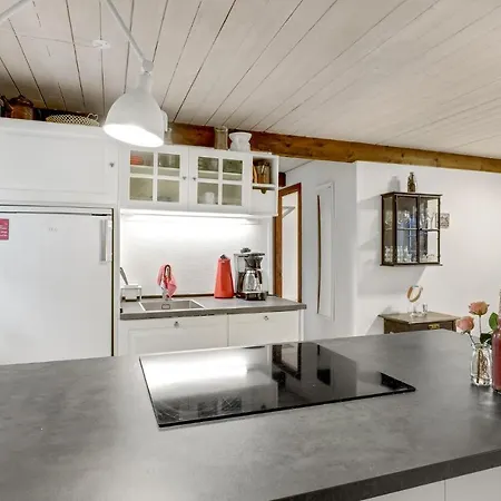 3 Bedroom Stunning In *