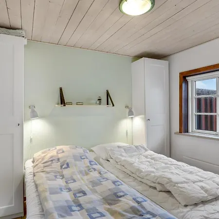 公寓 3 Bedroom Awesome In 内克瑟