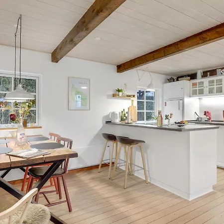 公寓 3 Bedroom Awesome In *